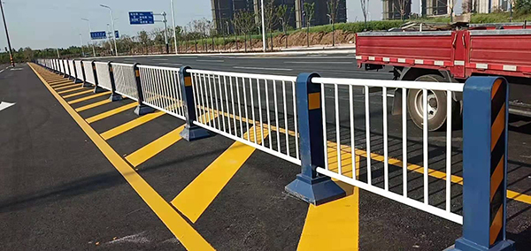道路護(hù)欄