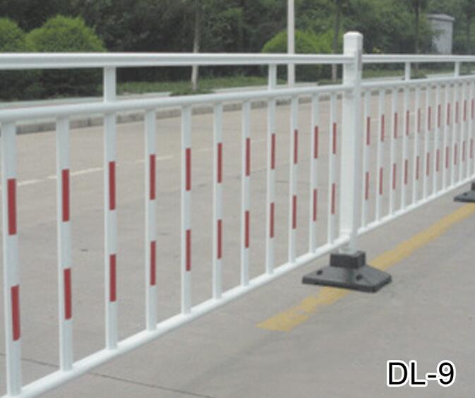 常規(guī)型道路交通護(hù)欄