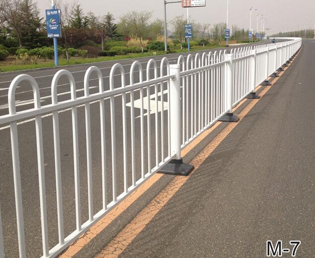 京式道路交通護(hù)欄