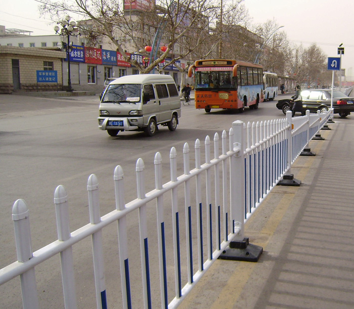 寧波道路護(hù)欄工程