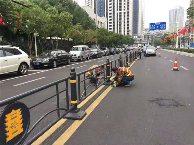 護(hù)欄安裝