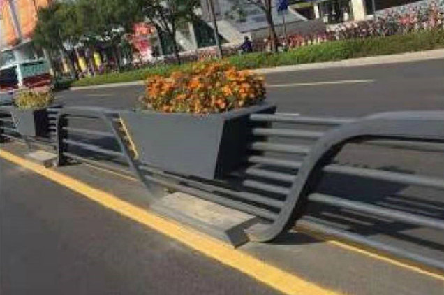 道路護(hù)欄