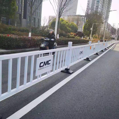 宿州道路護(hù)欄如何解決掉漆的問題